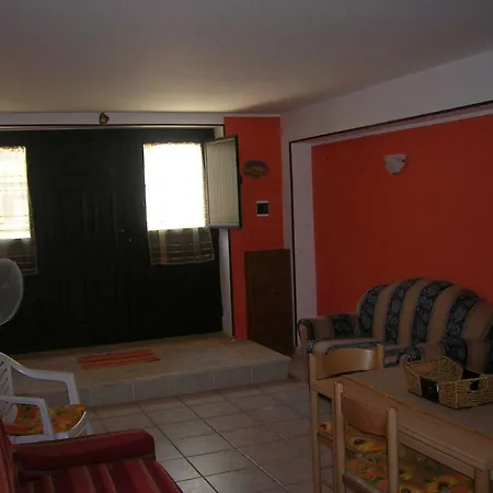 Casa Barby Апартаменты Авола